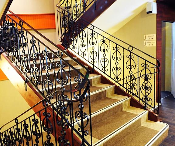 Golfe Hotel Brittany Vannes Staircase