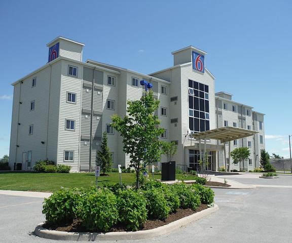 Motel 6 Kingston, ON Ontario Kingston Exterior Detail