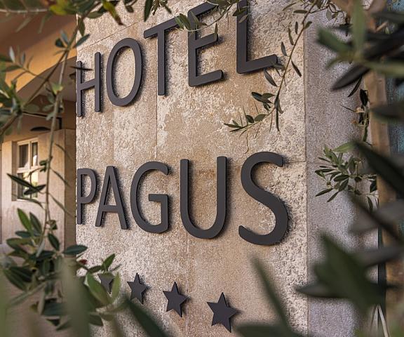 Family Hotel Pagus Zadar-Northern Dalmatia Pag Exterior Detail