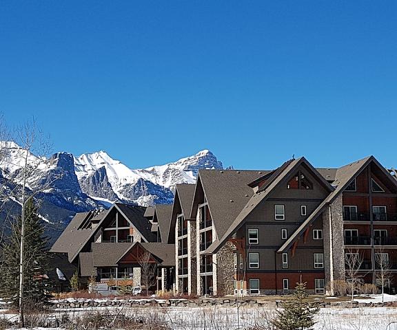 Paradise Resort Club and Spa Alberta Canmore Exterior Detail