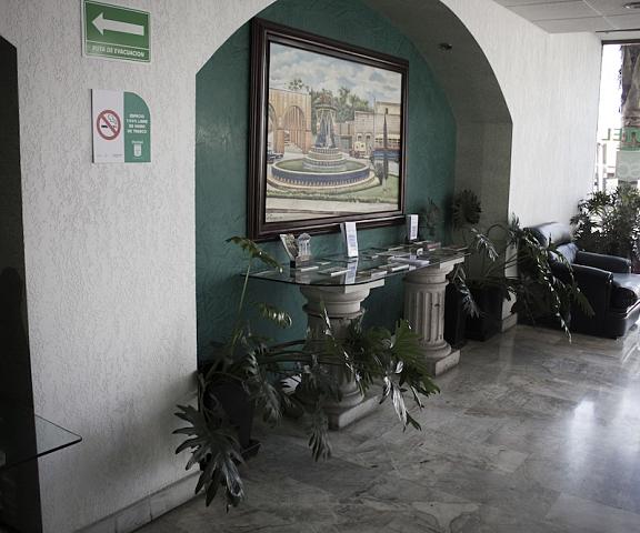 Estanza Hotel & Suites Michoacan Morelia Interior Entrance