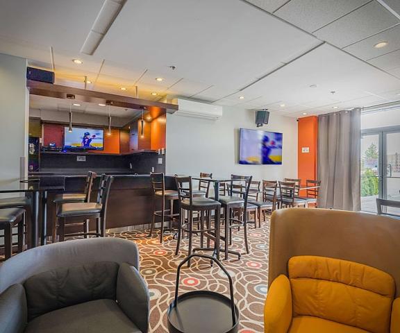 Quality Inn & Suites Victoriaville Quebec Victoriaville Lobby