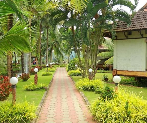 Kalathil Lake Resort Kerala Vaikom Garden