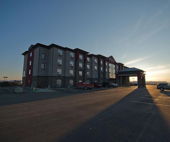 Redwood Inn & Suites - Grande Prairie Alberta Clairmont Facade