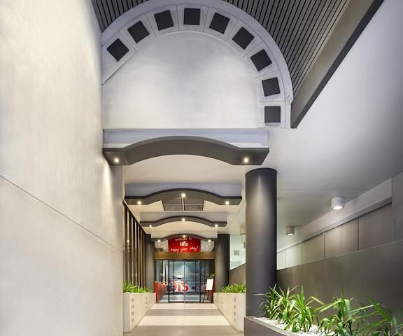 ibis Melbourne Hotel and Apartments Victoria Melbourne Entrance