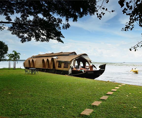 Punnamada Backwater Resort Kerala Alleppey Hotel View