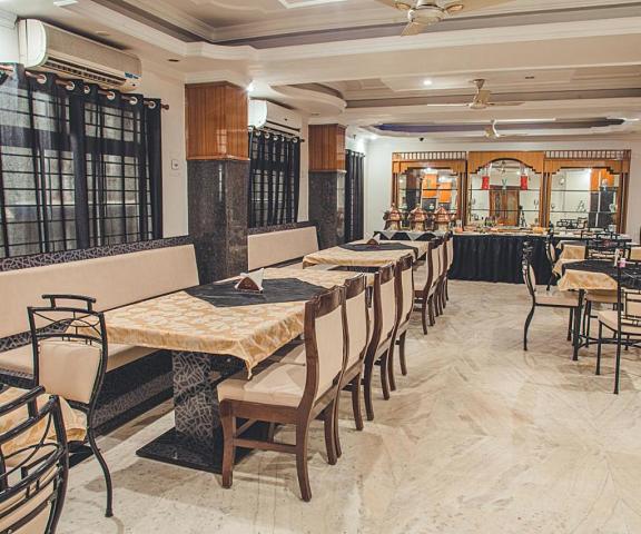 Hotel Priya Palace Assam Guwahati Food & Dining