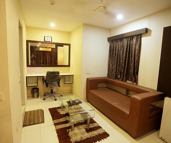 Hotel Stay Inn Gujarat Surat Suite Room
