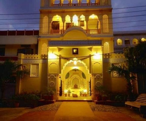 Hotel Utsav Niwas Rajasthan Jaipur exterior night