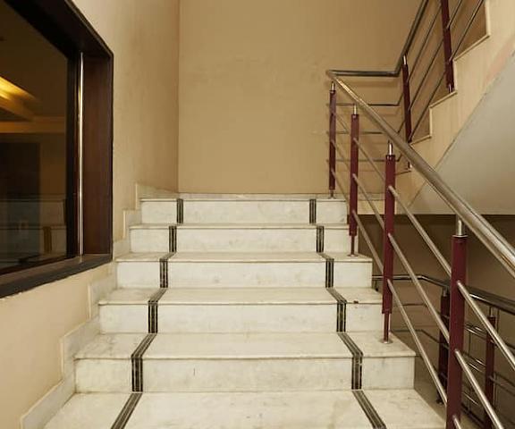 Hotel Vijayentra Pondicherry Pondicherry Staircase
