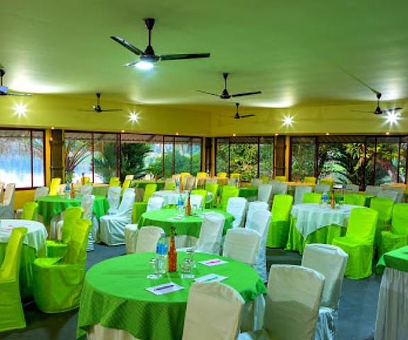 The Green Palace Health Resort Kerala Alleppey Food & Dining
