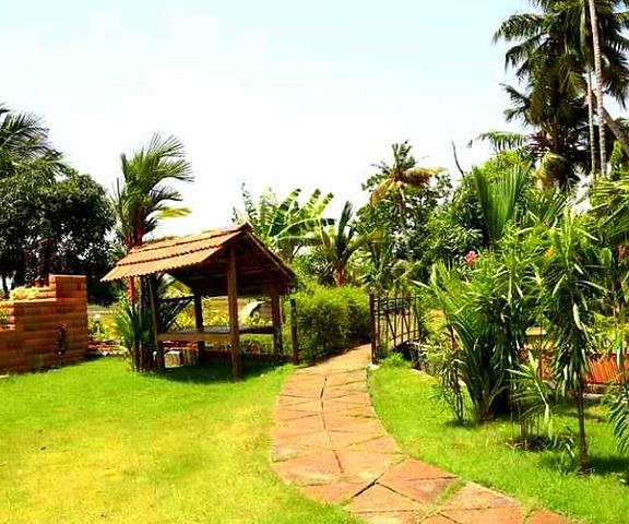 The Green Palace Health Resort Kerala Alleppey Property Grounds