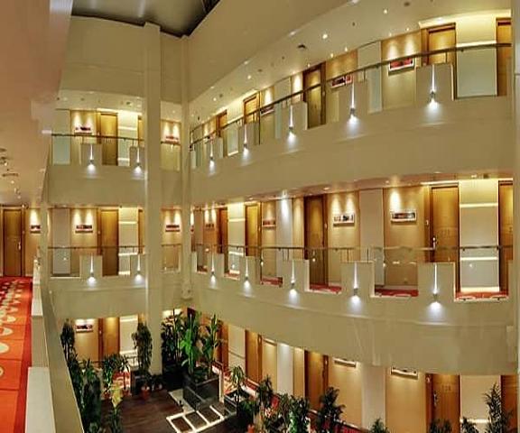 Platinum Hotel Gujarat Rajkot Atrium