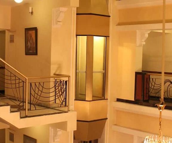 Hotel Royal Palace Maharashtra Jalgaon elevator