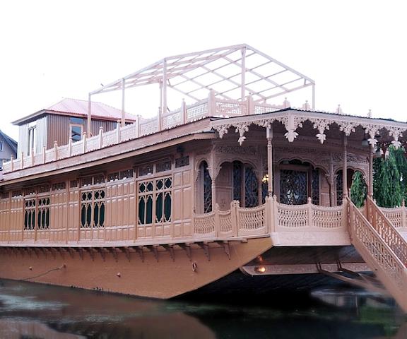 Wangnoo Houseboats Jammu and Kashmir Srinagar Porch