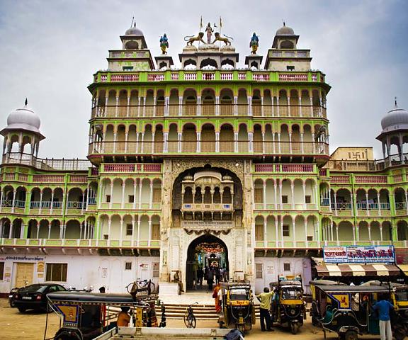 Neemrana Piramal Haveli Rajasthan Jhunjhunun Hotel Exterior