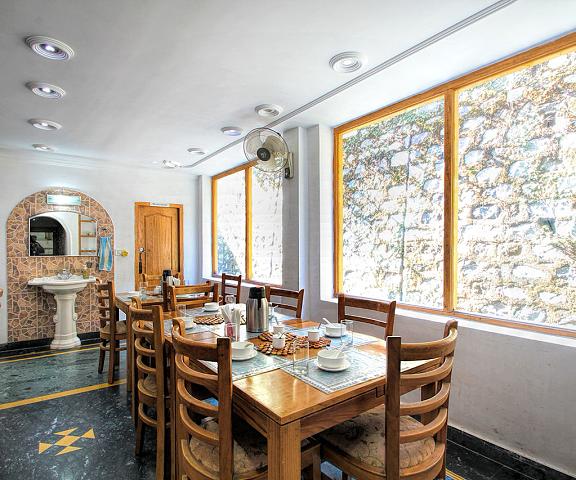 Hotel Lake Inn - A Luxury Lake View Hotel Uttaranchal Bhimtal Food & Dining