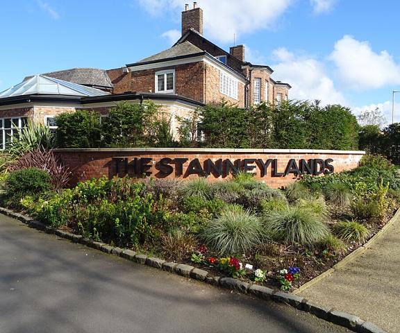 The Stanneylands England Wilmslow Exterior Detail