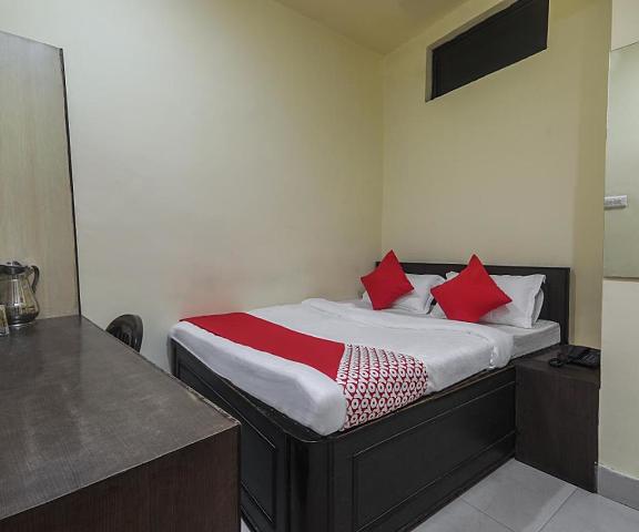 OYO 18369 Hotel Golden Peak Meghalaya Shillong Saver Single Room