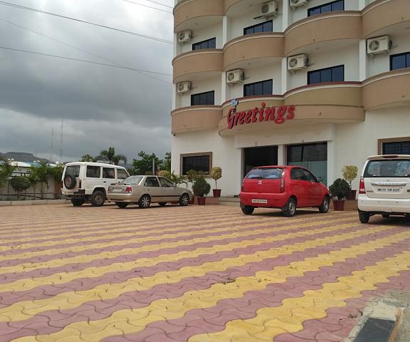 Hotel The Greetings Maharashtra Pune Parking