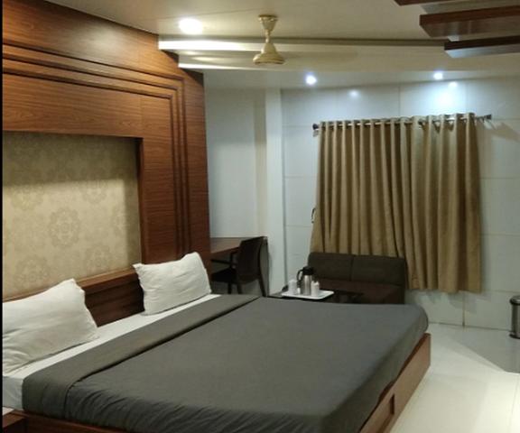 HOTEL AMBER Gujarat Vadodara Standard Non AC Rooms