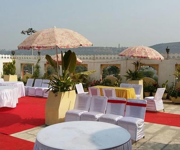 Royal Palace Rajasthan Chittorgarh Lawn Dining Area