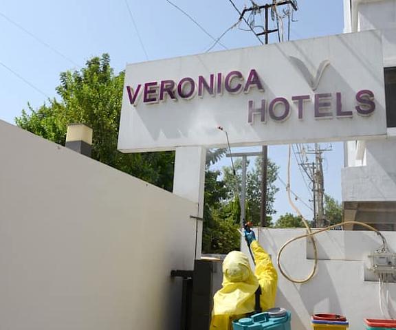 Veronica Hotel Gujarat Vadodara whatsapp image at yvkdp