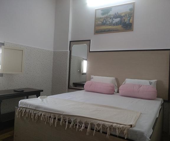 Hotel Arahan Uttar Pradesh Bareilly A/C Room