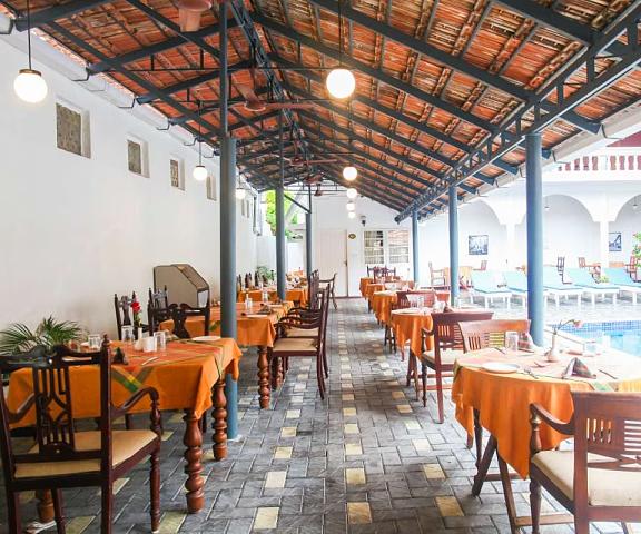 Dutch Bungalow by Abad Hotels Kerala Kochi Food & Dining