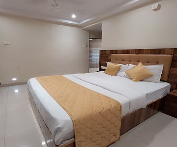 Hotel Rishi International Maharashtra Mumbai Deluxe Double Room