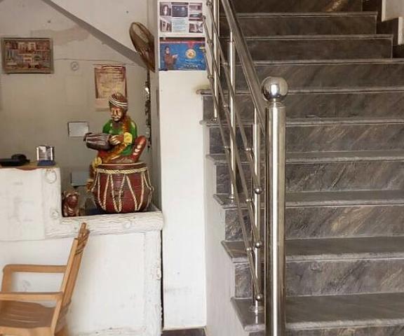 Hotel Raj Mandir Uttar Pradesh Jhansi Stairs
