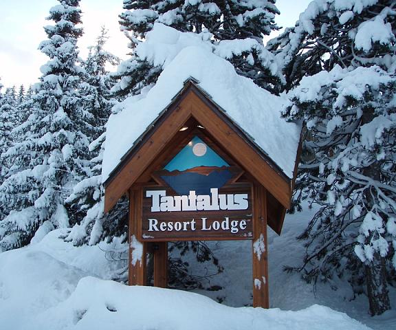 Tantalus Resort Lodge British Columbia Whistler Exterior Detail