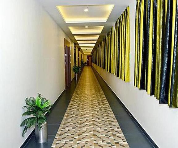 Fabhotel Royal Wings Gujarat Vadodara Corridors