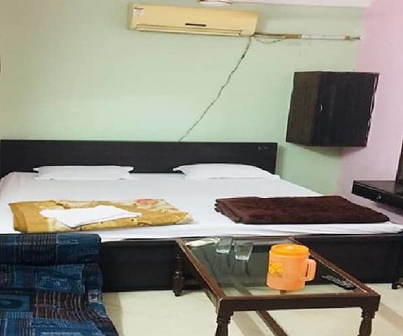 Hotel Adarsh Bihar Patna Deluxe Room