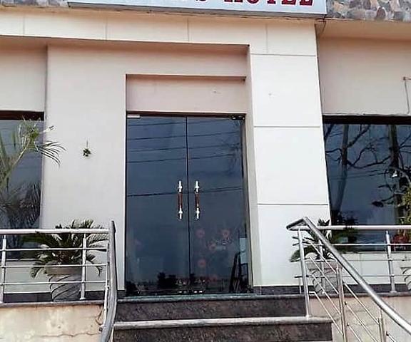 Hotel Mehar's Punjab Pathankot Entrance