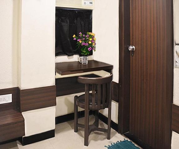 a1 Hotel Maharashtra Mumbai Room
