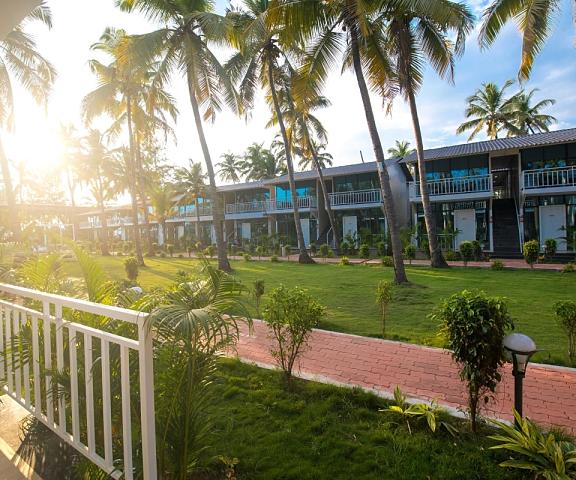 Foxoso LA Beach Resort Goa Goa Hotel Exterior
