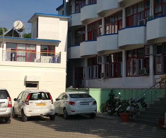 Munish Resorts Himachal Pradesh Mandi Parking