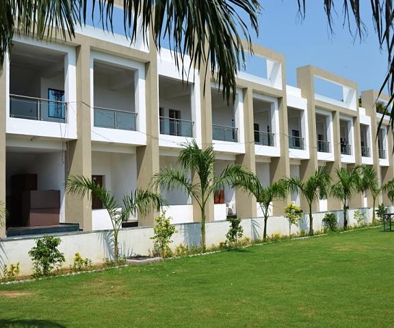 Banyan Paradise Resort Gujarat Vadodara Hotel Exterior