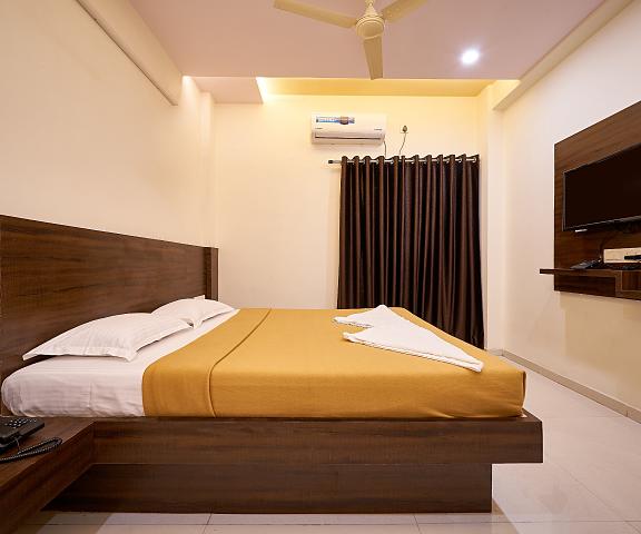 Hotel Ranjan Deluxe Maharashtra Kolhapur 1025