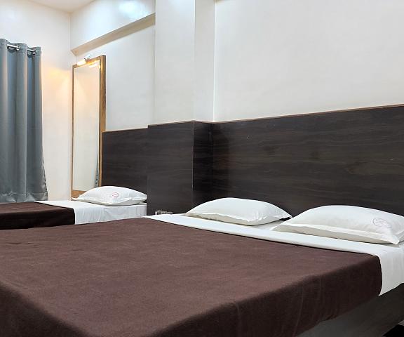 Hotel Ellora Park Maharashtra Pune Deluxe Triple Bedroom AC