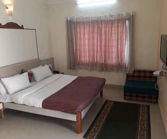 Hotel Abhishek Maharashtra Nashik Bedroom