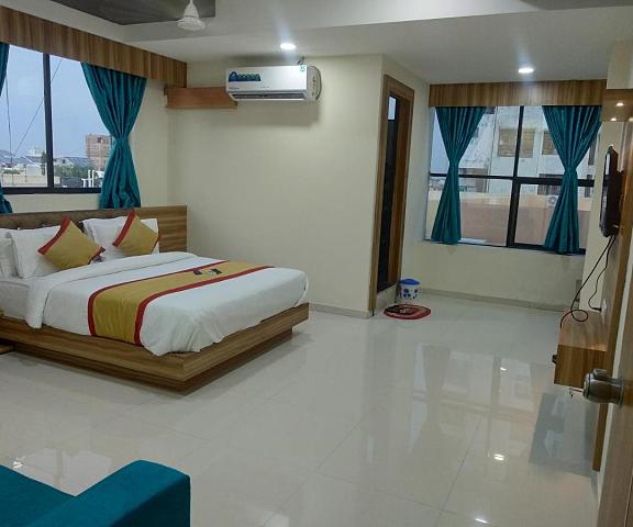 Hotel Rest and Ride Gujarat Anand 1025