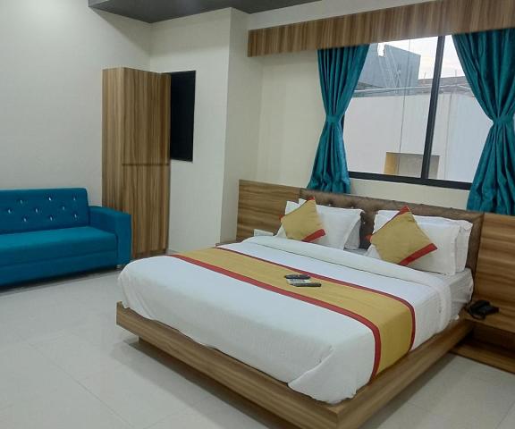 Hotel Rest and Ride Gujarat Anand Deluxe Double Room