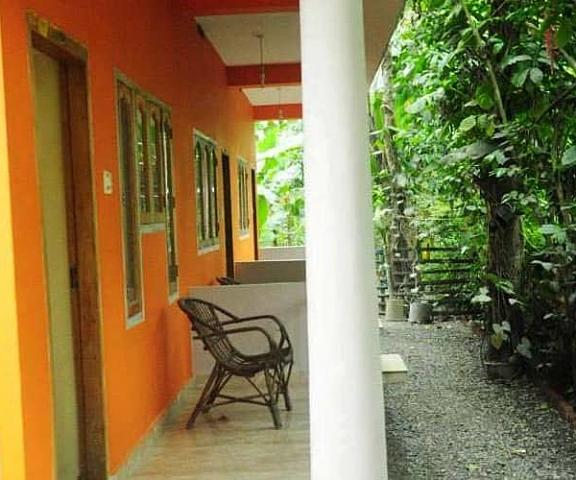 Dean Dale Cottages Kerala Thekkady front seating area