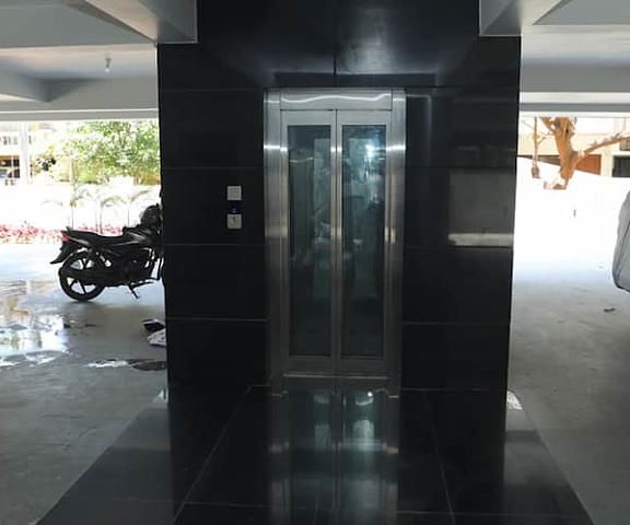 Brindavan Suites Andhra Pradesh Visakhapatnam parking level entrance q va