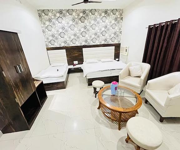 Shri Ram Hotel Uttar Pradesh Ayodhya Deluxe Triple AC Room