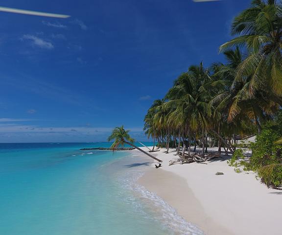 Fiyavalhu Resort Maldives South Ari Atoll Mandhoo Beach