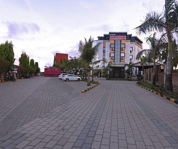 Hotel West View Gujarat Valsad Parking