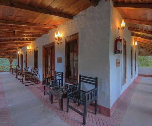 Van Serai The Wellness lodge Uttaranchal Almora Balcony